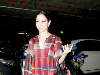 Riya Sen & Tamannaah Bhatia snapped at the airport