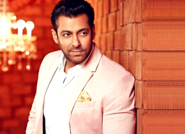 Salman Khan after his acquittal in 1998 Arms Act