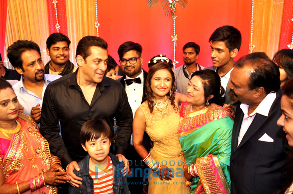 salman khan and family snapped at his driver deepak singhs sons wedding 15