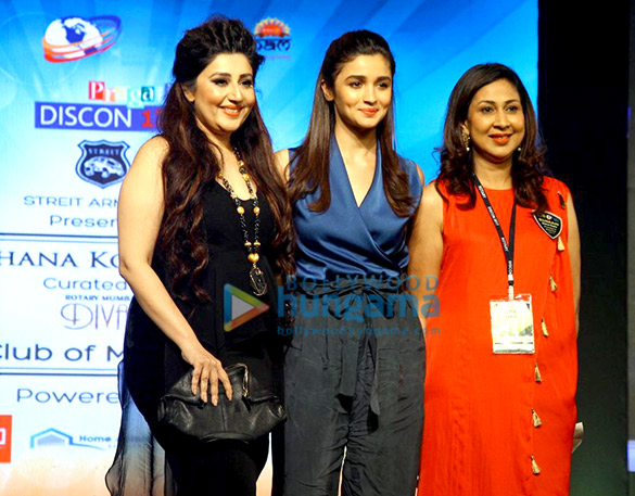 shah rukh khan alia bhatt esha gupta grace discon 2017 for archana kochhar 2