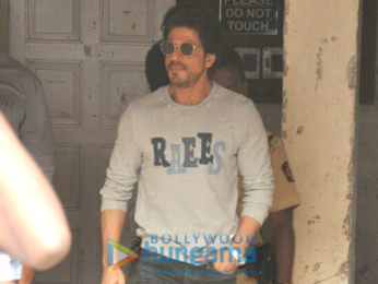 Shah Rukh Khan promotes 'Raees' at Mehboob Studio