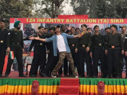 Watch: Shah Rukh Khan shakes a leg with Jawans and flaunts some bhangra moves