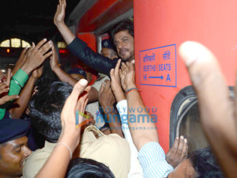 Shah Rukh Khan snapped at Bombay Central as he departs for New Delhi