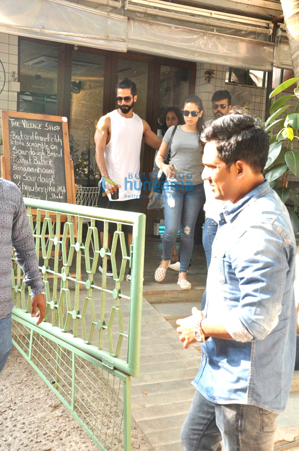 shahid mira snapped post in bandra 2