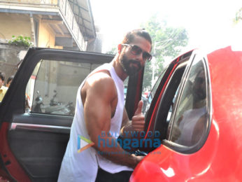 Shahid Kapoor and Mira Rajput snapped post lunch at a restaurant in Bandra