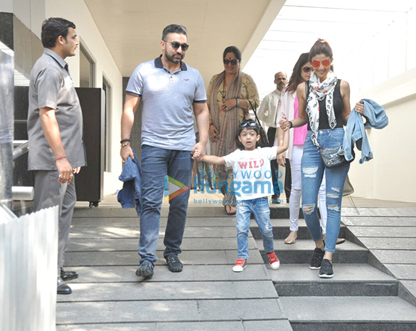 shilpa shetty family snapped post lunch at hakkasan 3