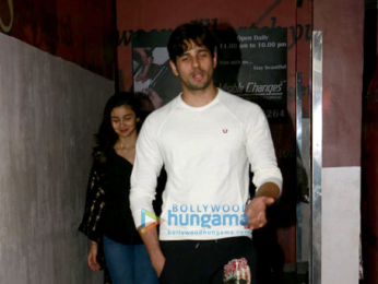 Sidharth Malhotra & Alia Bhatt snapped post a sSidharth Malhotra & Alia Bhatt snapped post a screening of 'Dangal'creening of 'Dangal'