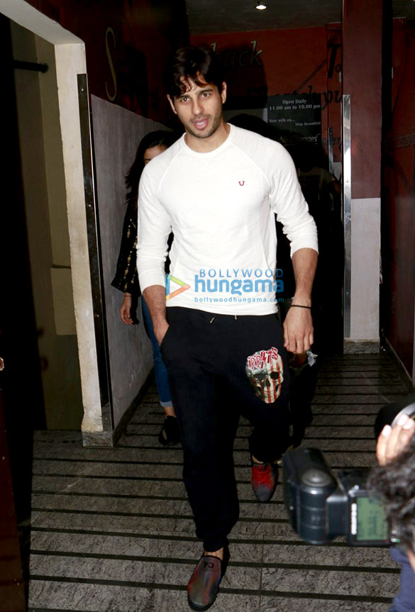 sidharth malhotra alia bhatt snapped post a screening of dangal 4