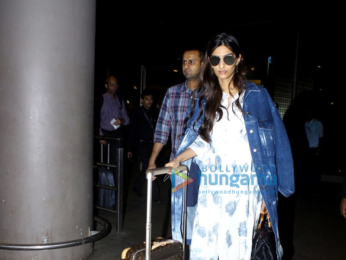 Sonam Kapoor snapped at the airport