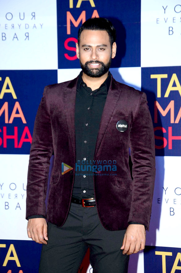 sunny leone amy jackson and karan singh grover grace the launch of tamasha 11