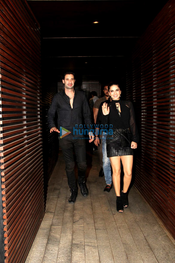 sunny leone snapped with hubby post dinner at estella juhu 6