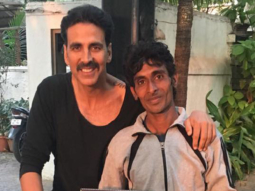 Check out: This fan of Akshay Kumar does an unexpected gesture to meet the star