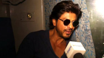Shah Rukh Khan EXCLUSIVE Raees Interview From Train