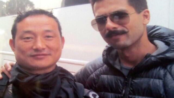 Check out: Shahid Kapoor poses with a commando Bomi while shooting for Rangoon