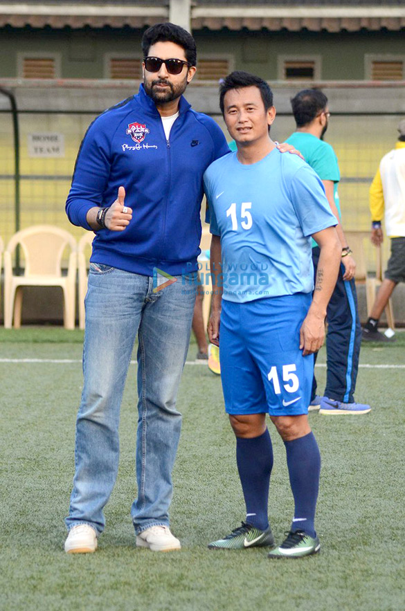Abhishek Bachchan and Bhaichung Bhutia grace the ‘Nike Premier League U-16’s event Abhishek Bachchan and Bhaichung Bhutia grace the ‘Nike Premier League U-16’s event