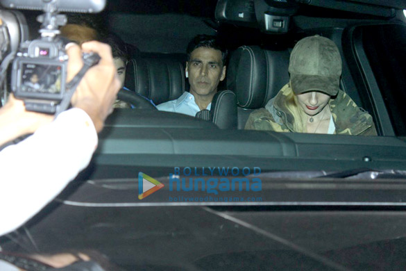 Akshay Kumar, Arshad Warsi & others grace the special screening of ‘Jolly LLB 2’ Akshay Kumar, Arshad Warsi & others grace the special screening of ‘Jolly LLB 2’