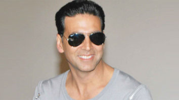 Akshay Kumar Grooves On Chura Ke Dil Mera & Creates FRENZY In Delhi