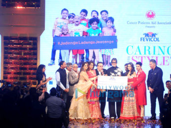 Amitabh Bachchan, Varun Dhawan, Alia Bhatt & Sonali Bendre grace Abu Jani & Sandeep Khosla's fashion show for CPAA