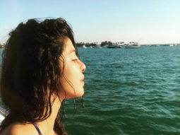 Check out: Priyanka Chopra chills on the beach for her weekend getaway