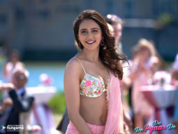 Wallpaper of the Movie De De Pyaar De