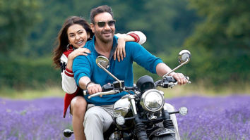 Movie Wallpapers Of The Movie De De Pyaar De