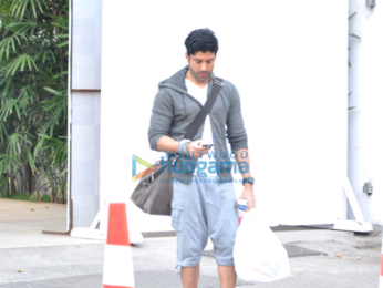 Farhan Akhtar snapped in Bandra