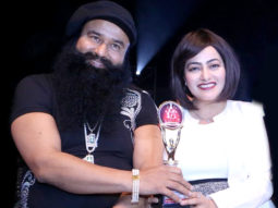 Asia Book Of Record conferred to Dr. MSG for 43 credits in Hind KA Napak Ko Jawab-MSG Lion Heart 2