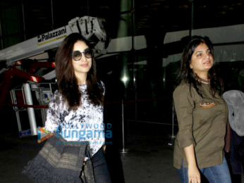 Hrithik Roshan & Yami Gautam snapped at the airport