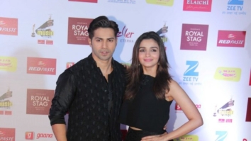 Varun Dhawan, Alia Bhatt Sing Tamma Tamma Again At Mirchi Music Awards 2017