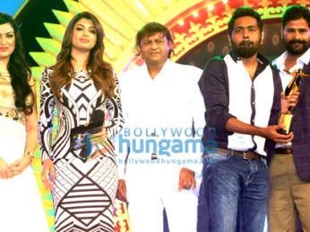 Jitendra, Maryam Zakaria, Akanksha Puri & others grace 16th Annual Transmedia Gujarati Screen & Stage Awards 2016