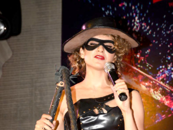 Kangna Ranaut unveils the Bloody Hell cocktail at Rangoon promotions