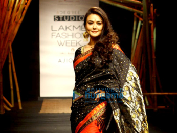 Preity Zinta walks the ramp at Lakme Fashion Week 2017