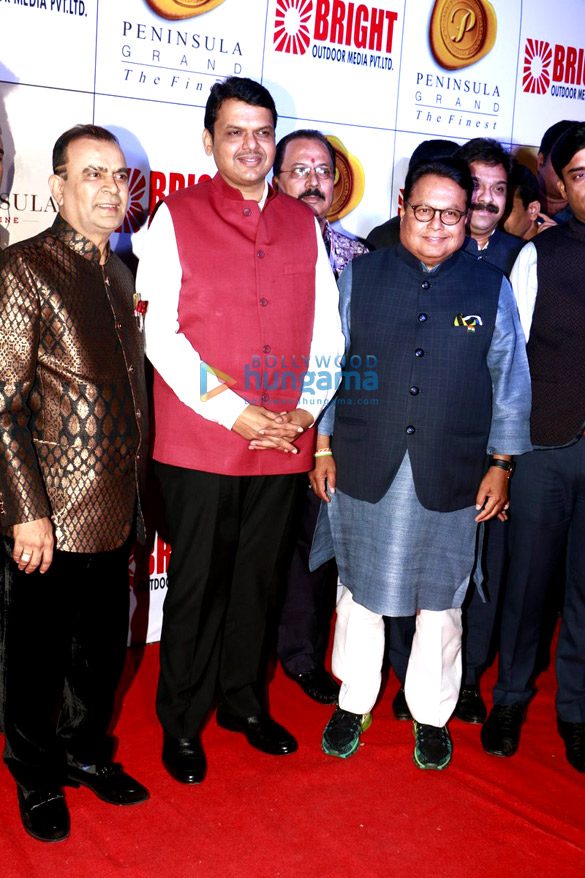 ranbir kappor hrithik roshan yuvraj singh and others grace the bright awards 2017 18