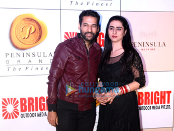 Ranbir Kapoor, Hrithik Roshan, Yuvraj Singh and others grace the 'Bright Awards 2017'