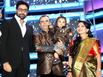 Ranbir Kapoor, Hrithik Roshan, Yuvraj Singh and others grace the 'Bright Awards 2017'