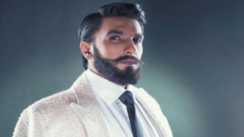 Watch: Ranveer Singh’s hilarious filmy tribute to Shah Rukh Khan and Kajol’s iconic train scene from DDLJ will make your day