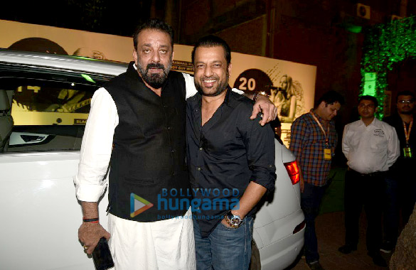 sanjay dutt snapped with owen roncon at mahindra blues festival 6
