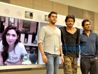Shah Rukh Khan, Nawazuddin Siddiqui have a video conference with Mahira Khan over 'Raees' success