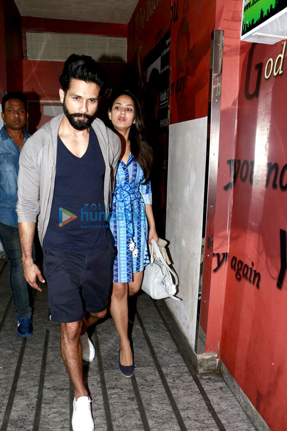 shahid kapoor mira rajput snapped at pvr juhu 6