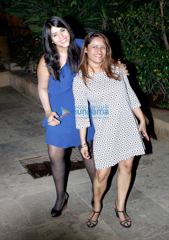 shahid kapoors pre birthday bash at his home in juhu 11