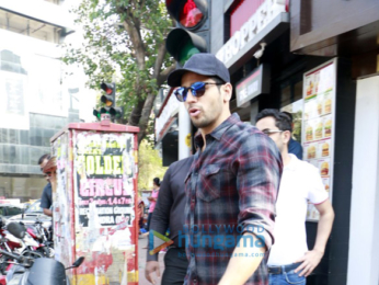 Sidharth Malhotra & Alia Bhatt snapped post lunch at Bastian
