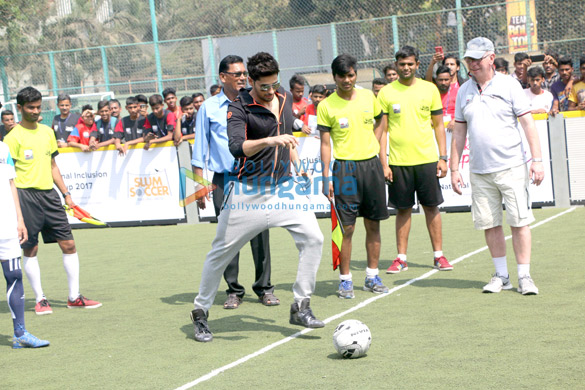 sidharth malhotra inaugurates slum soccer the national inclusion cup 2017 3