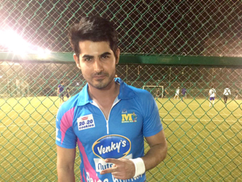 Sohail Khan's Team Mumbai Heros Vs Tony Gorilla at the Tony Premiere League cricket match