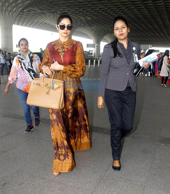 sridevi parineeti chopra and ayushmann khurrana snapped at the airport yesterday 1