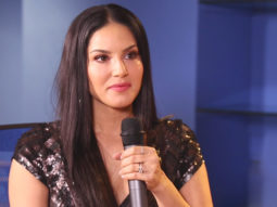 “Shah Rukh Khan’s Fan Hysteria Is Craziest Thing I’ve Ever Seen In My Life”: Sunny Leone