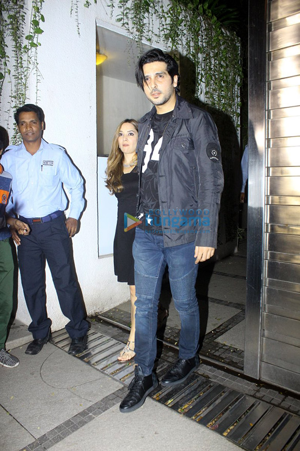 sussanne roshan zayed khan and farah khan ali snapped post party at juhu 2