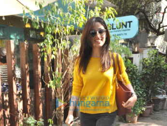 Yami Gautam snapped post salon session in Bandra