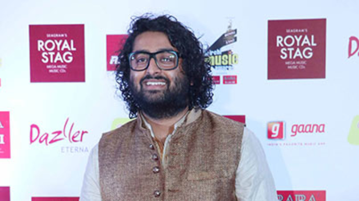 Arijit Singh Sings Channa Mereya At Mirchi Music Awards 2017