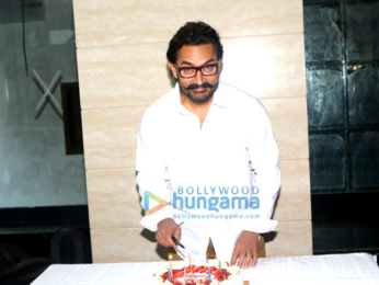 Aamir Khan celebrates his birthday at his house in Bandra