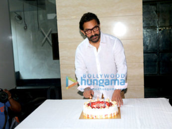 Aamir Khan celebrates his birthday at his house in Bandra